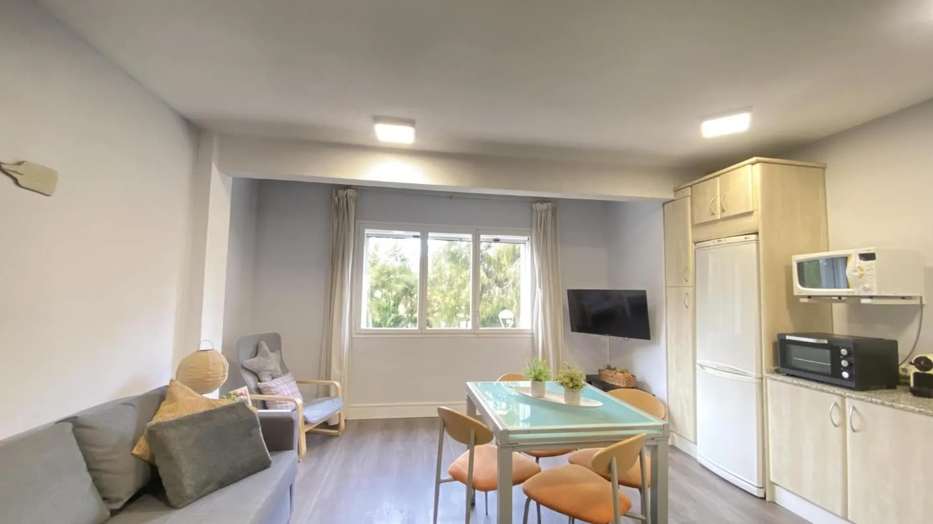 Th14 Apartamento En La Playa Lamora. Tarragona Spain